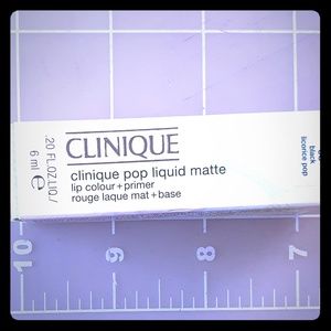 Clinique Lip colour and primer black licorice pop